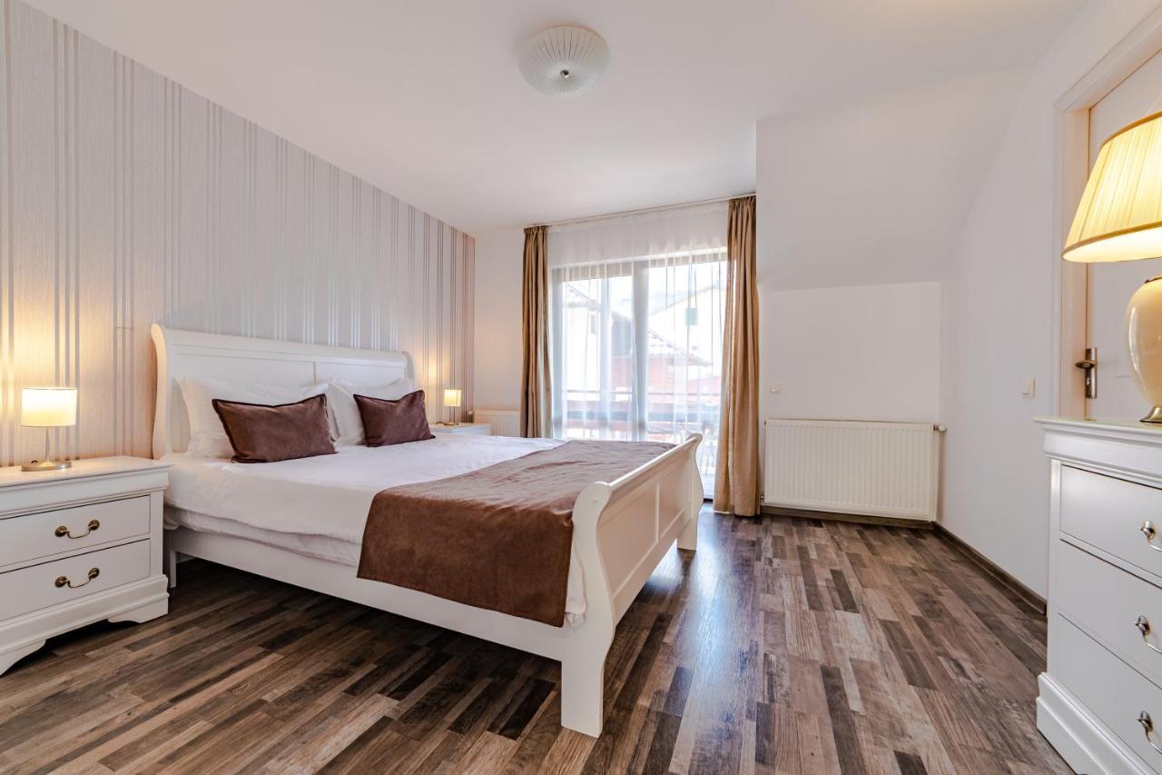 Yael Luxury Apartments 2 Buşteni Exterior foto